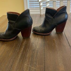 Kork-Ease THE ORIGINAL black leather bootie size